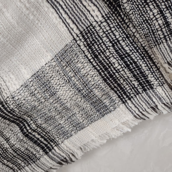 New 🎀 Loft infinity scarf plaid Tartan Knit - Picture 2 of 6